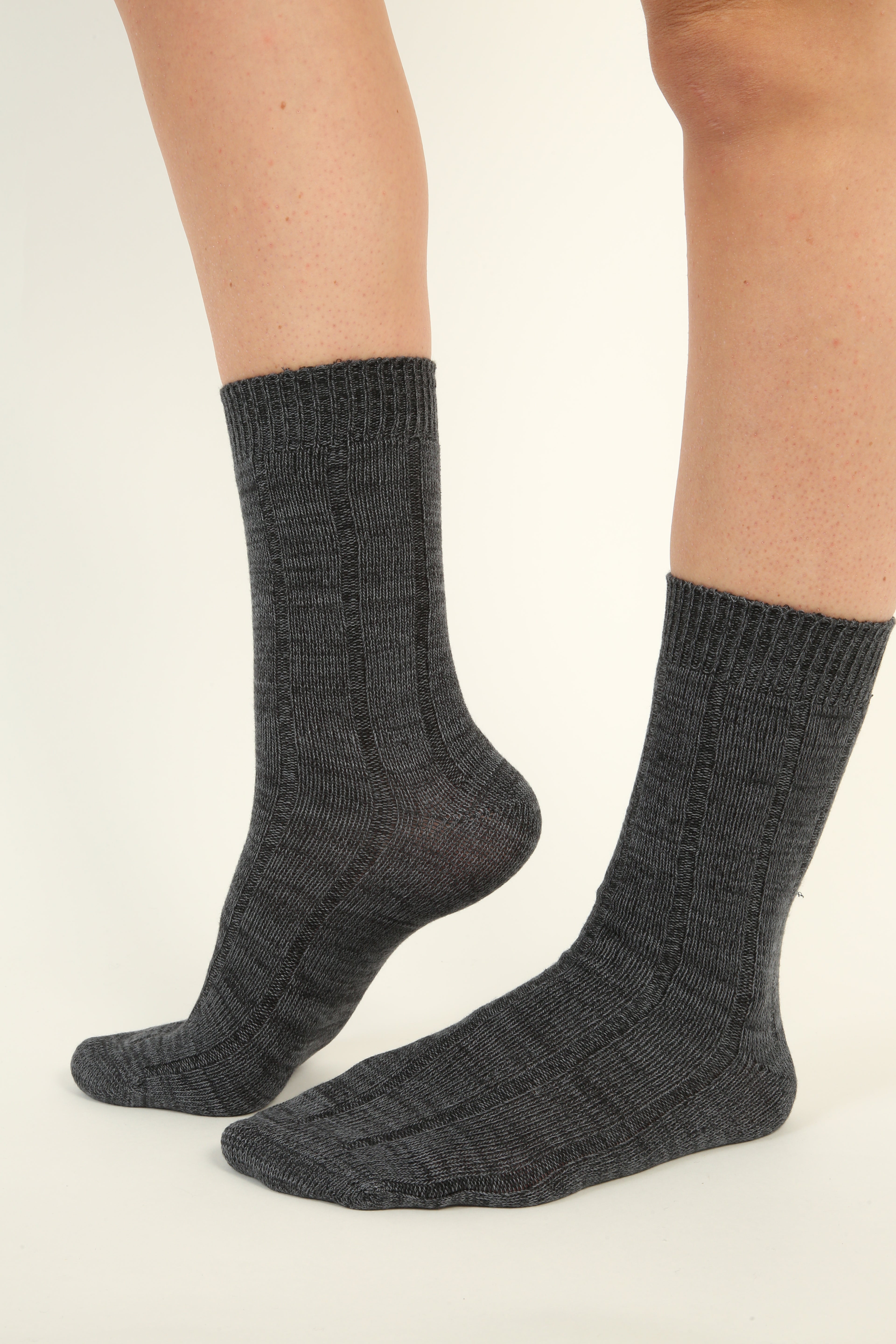 Thicker Seamless Bamboo Socks - 4 pairs