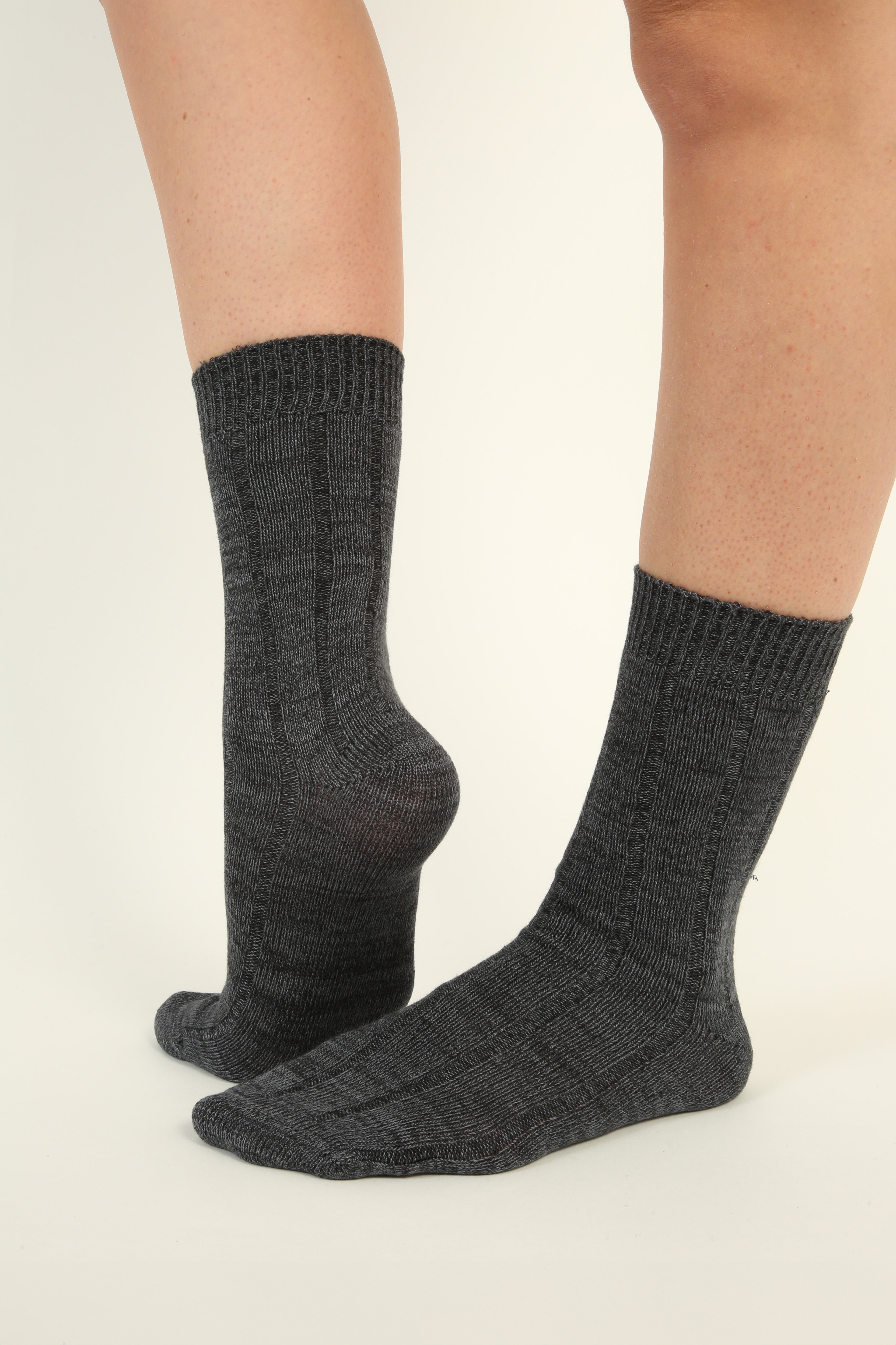 Thicker Seamless Bamboo Socks - 4 pairs