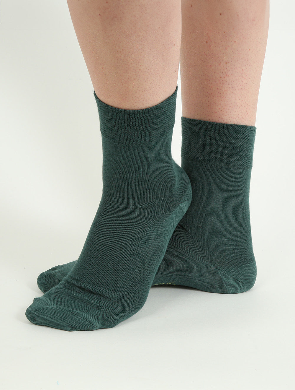 Green seamless Bamboo Socks - 6 pairs