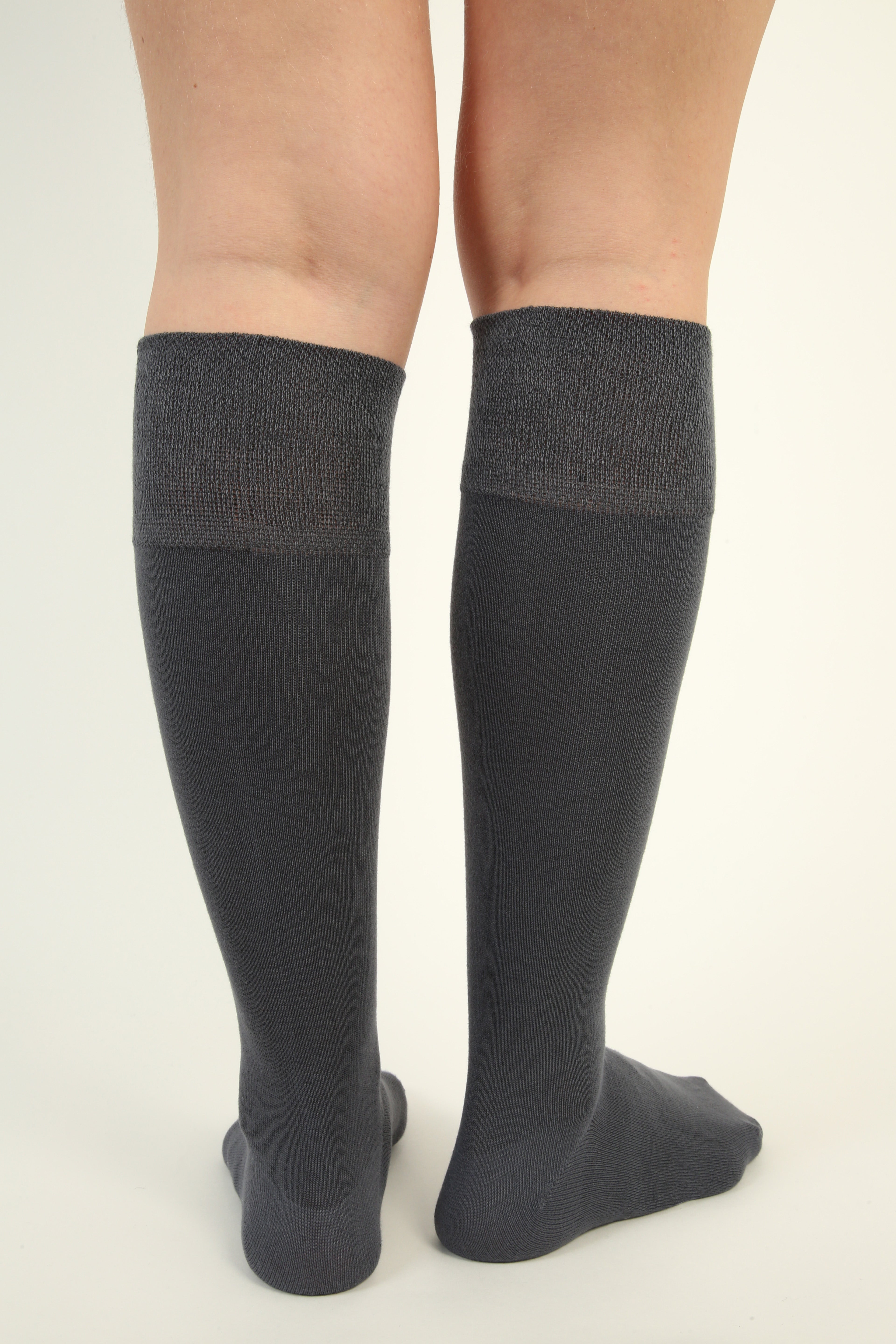 Knee-High Seamless Bamboo Socks - 4 pairs